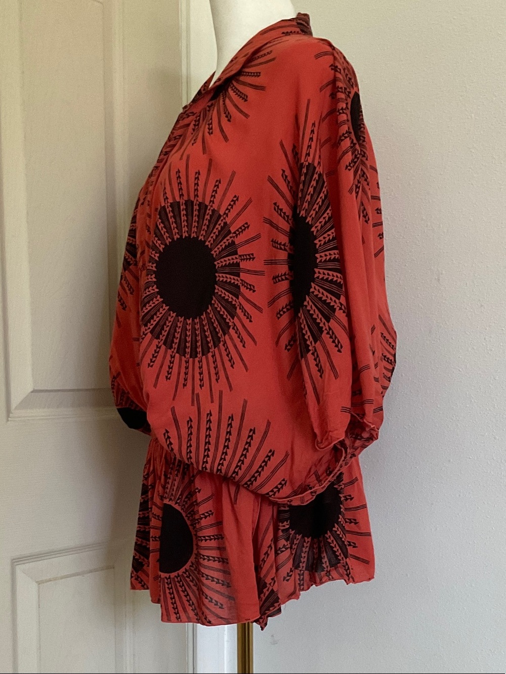 Flowy Blouse with Elastic waistband - Picture 4 of 5